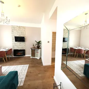  Apartment Amprenta - Gorgeous Interior Designed 1 Bedroom